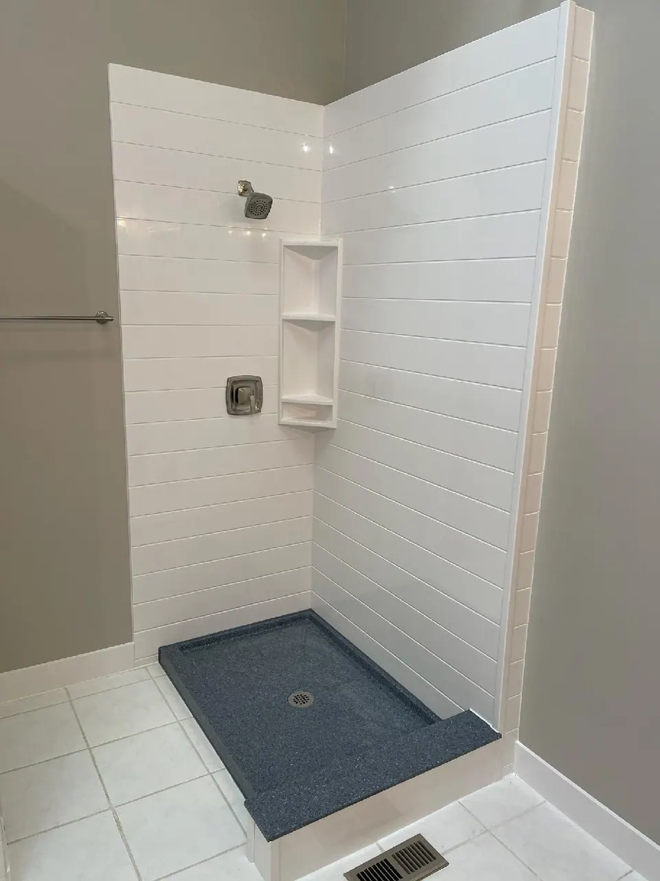 Finished walk-in shower, an Excel install in Chicagoland's south suburbs