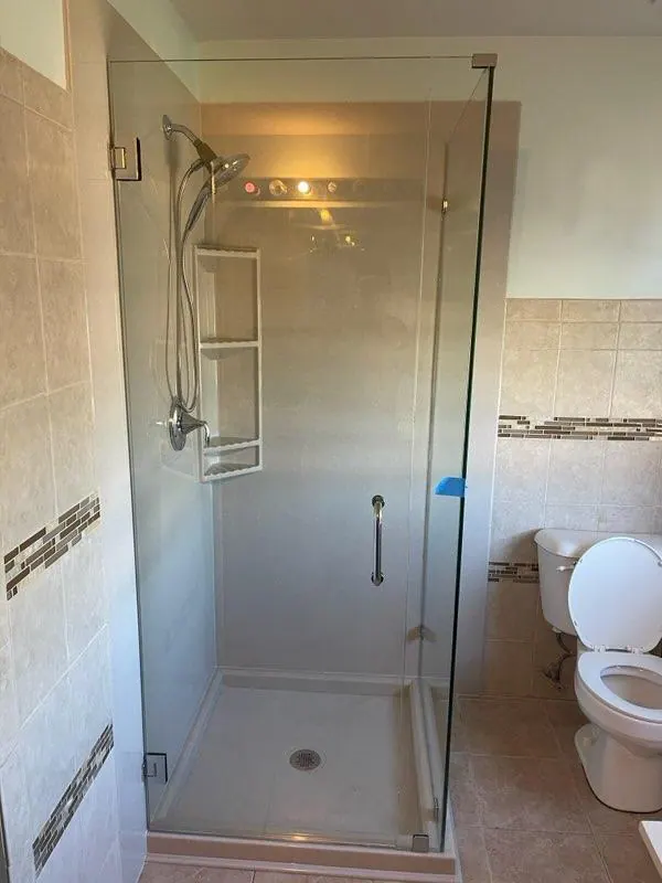 Finished walk-in shower, an Excel install in Chicagoland's south suburbs