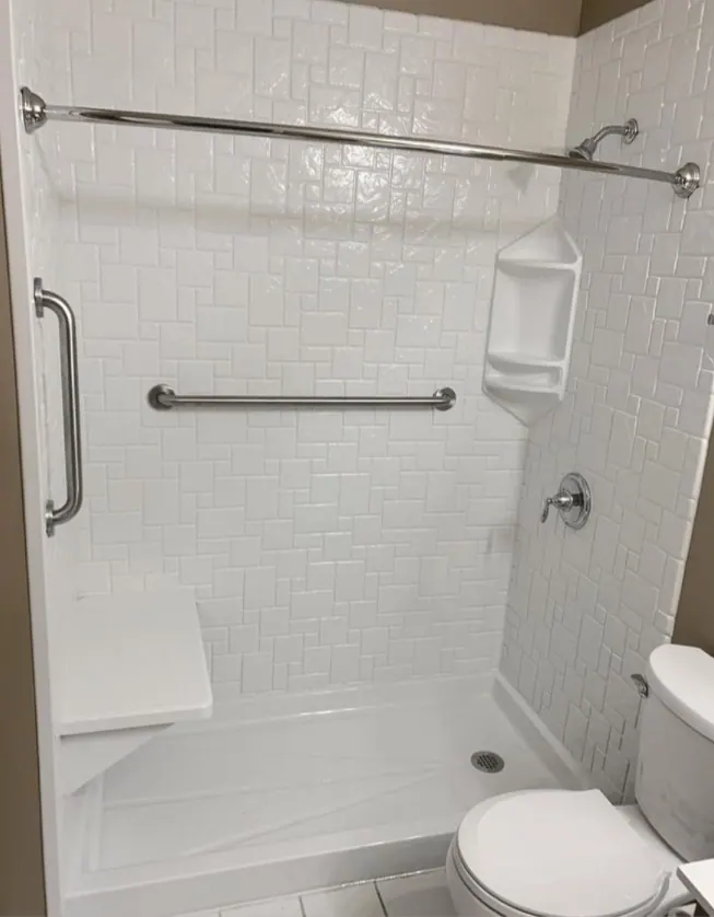 Finished walk-in shower, an Excel install in Chicagoland's south suburbs