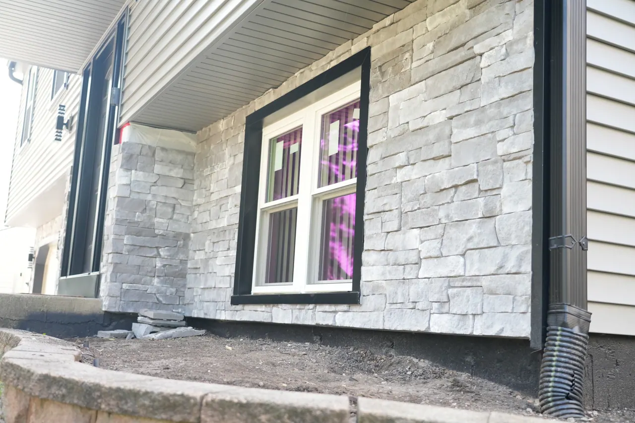 DiamondKote pre-finished engineered-wood siding, Chicagoland
